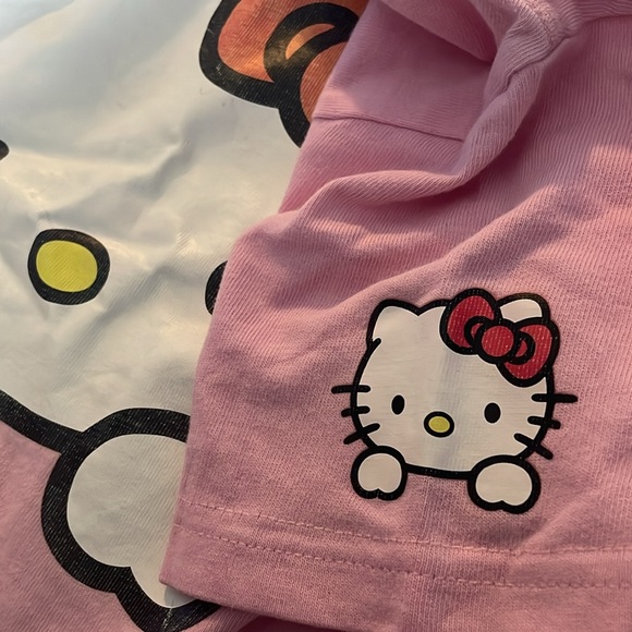 Pastel Pink Hello Kitty T Shirt Size XS - Picture 2 of 4